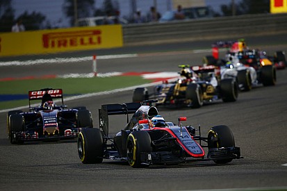 Fernando Alonso sabe que mejorarán en España