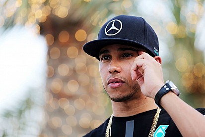 Un "buen día" de Lewis Hamilton en Barcelona