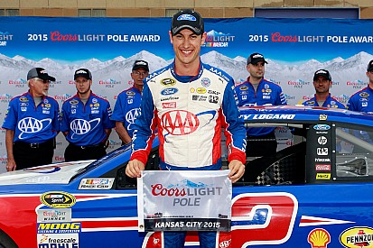 Joey Logano gana la pole position