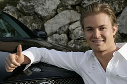 F1: Rosberg lancia la sfida a Schumi