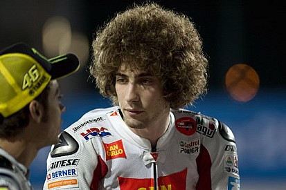 Simoncelli sfida il vulcano e vola in Giappone