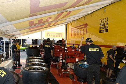 Pirelli favorita nella guerra delle gomme
