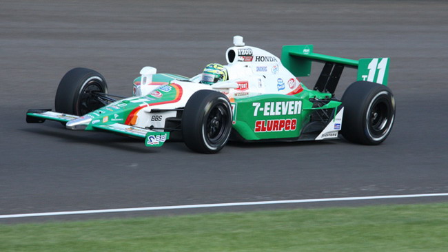 Indy 500: Kanaan e Sato dentro per un soffio, Tracy out