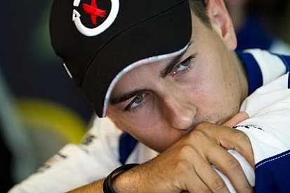 Lorenzo gioca anche a cricket