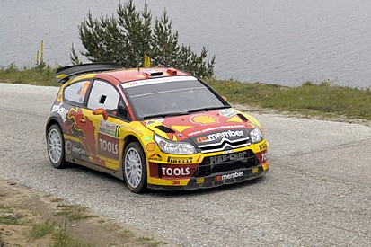 Bulgaria, PS11: Solberg continua l'assalto a sordo