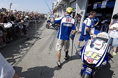 Valentino non sente troppo dolore