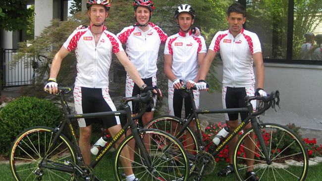Ferrari Driver Academy in bici con le Colnago