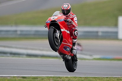 Hayden promuove le modifiche Ducati