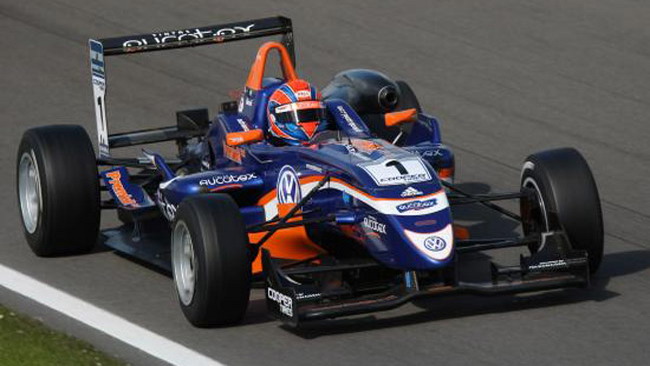 Buzaid vince gara 3 in fuga solitaria