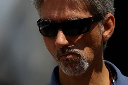 Damon Hill si schiera con la Ferrari