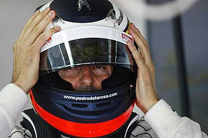 Primi test con le rain e le intermedie per la Pirelli