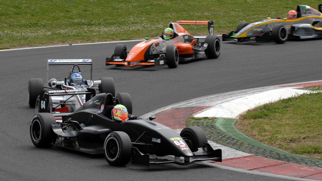 F.2000 Light: Piva si impone in gara 1 ad Adria