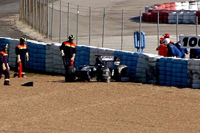 Jerez, Day 2: Maldonado sbatte alla curva 4