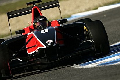 Manor conferma i suoi tre piloti per il 2011