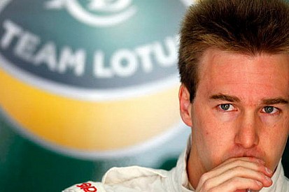 Valsecchi subito veloce all'esordio col Team Lotus