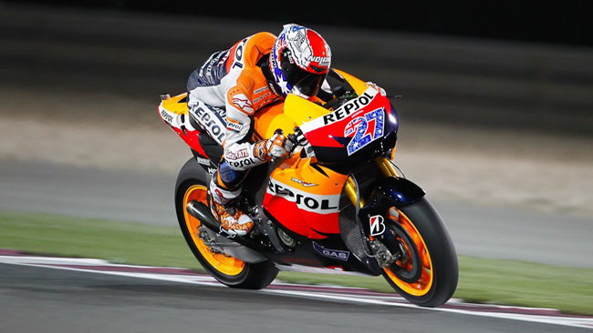 Losail, Libere 1: Stoner parte a razzo, Rossi in crescita