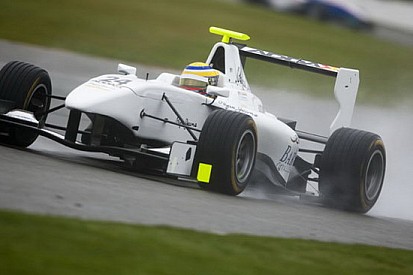 Silverstone, Day 2: Chaves si conferma al top