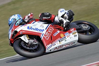 Terza Superpole consecutiva per Carlos Checa!