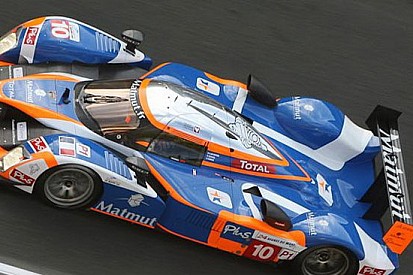 Uscita di pista per la Peugeot della Oreca