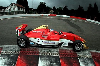 Per Bortolotti pole position bagnata