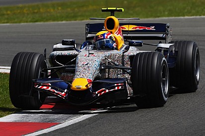 La Red Bull riporta le facce dei tifosi sulla RB8