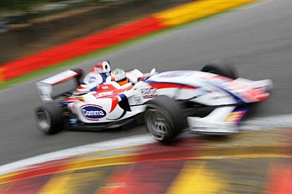 Luciano Bacheta conquista la pole per gara 2