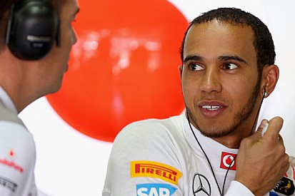 Hamilton promette la pole ai suoi ingegneri