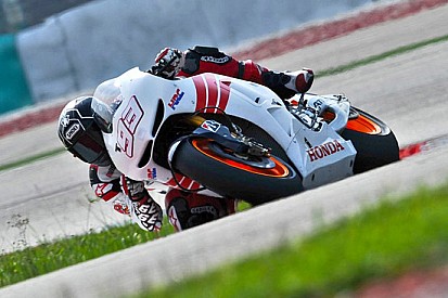 La pioggia blocca il long run di Marquez a Sepang