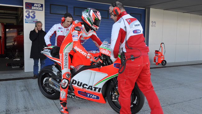 Jerez: tanto lavoro per Hayden, collo bloccato per Dovi