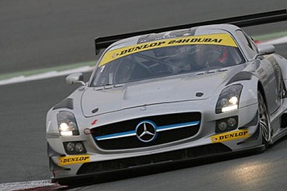 24 Ore di Dubai: Black Falcon in pole position