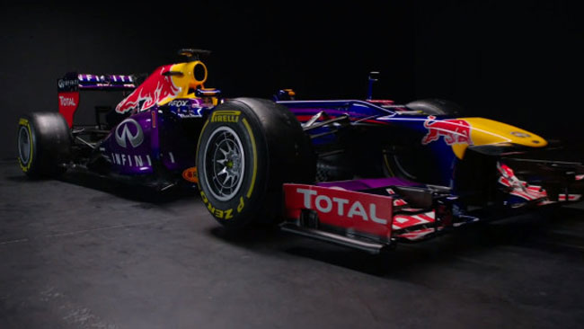 La Red Bull RB9 resta con la sospensione push rod