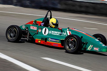 Formula Junior: De Castro riparte davanti a tutti