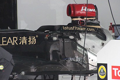 La Lotus sostituisce il telaio a Grosjean