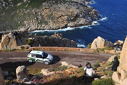 Corsica, PS6: Kopecky balza in testa!