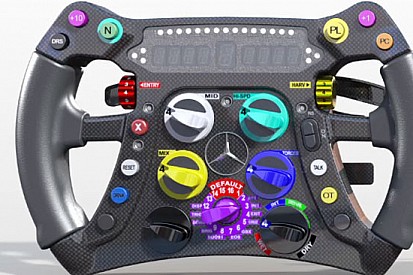 Hamilton inserisce la retro in automatico dalla folle
