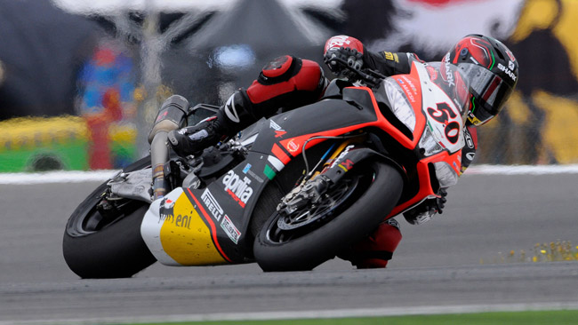 Aprilia pronta a confermarsi al vertice ad Imola