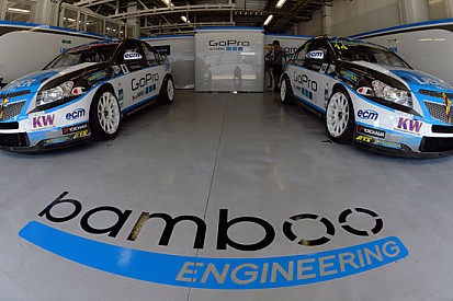 Bamboo continua nel WTCC con le Cruze aggiornate