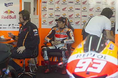 Sepang, Day1 (ore 16): Marquez ancora al comando
