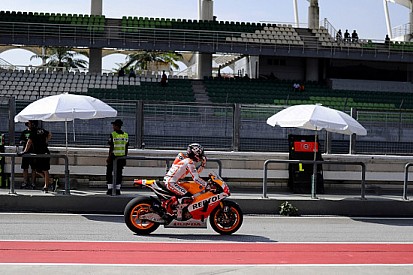 Sepang, Day1: Marquez mattatore, ma Rossi c'è!