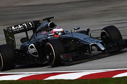 Jenson Button tocca quota 250 Gp in Bahrein