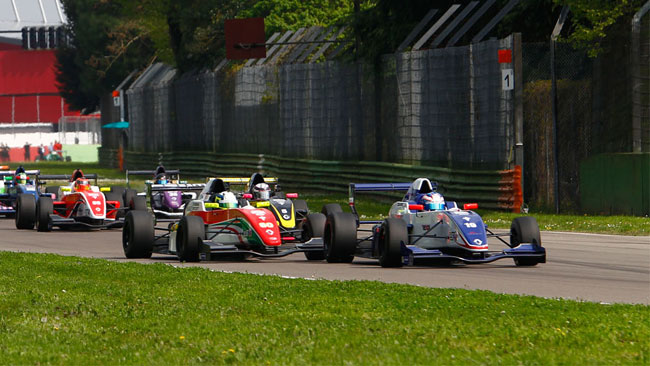 Nyck De Vries concede il bis in gara 2 ad Imola