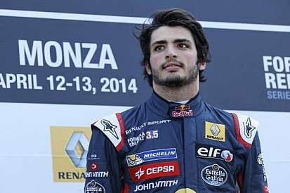Sainz junior (finalmente) da bandiera a bandiera