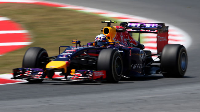 Ricciardo frustrato dal distacco dalle Mercedes