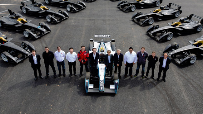 Consegnate le prime monoposto alle squadre