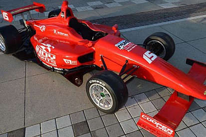 Presentata ad Indianapolis la nuova Dallara IL-15