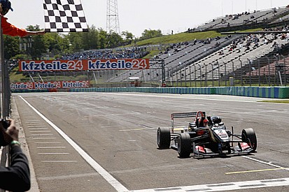 Esteban Ocon vince anche Gara 3 in Ungheria