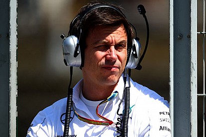 Toto Wolff non vuole gerarchie tra Hamilton e Rosberg