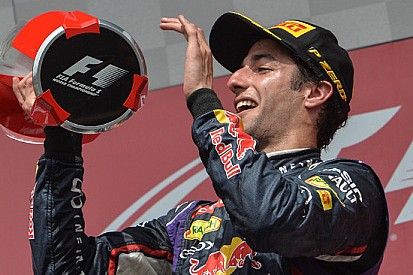 Montreal: Ricciardo trionfa, ma Rosberg allunga