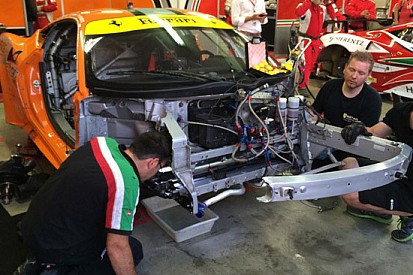 Sulla Ferrari della 8Star si è danneggiato il telaio