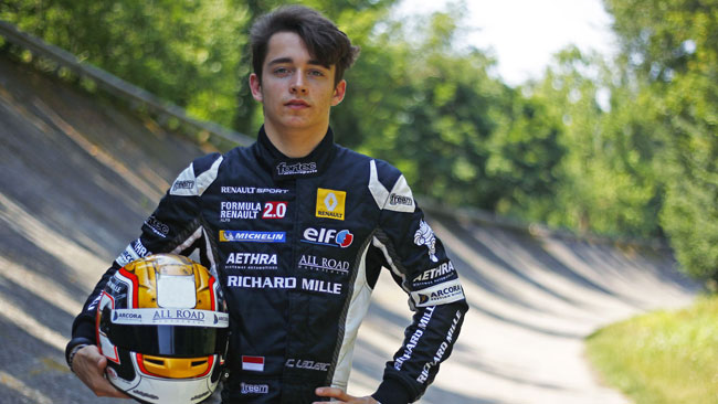 Charles Leclerc dette legge nei test di Monza